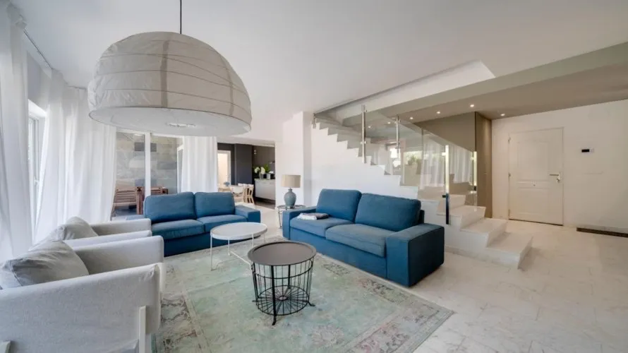 Villa de 4 dormitorios en Albir, España No. 385 № 8