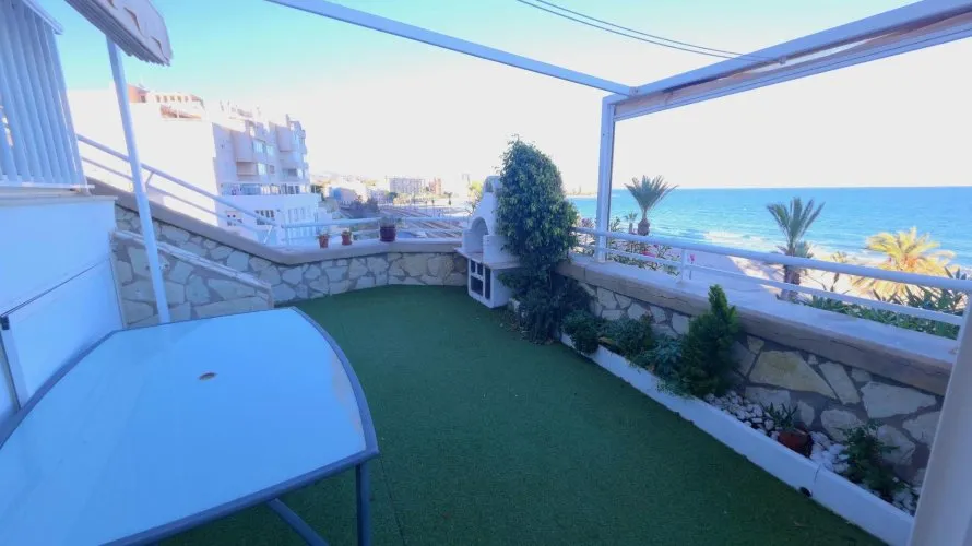 Apartamento de 3 dormitorios en El Campello, España No. 524 № 3