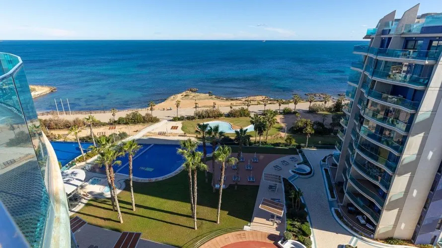 Ático de 2 dormitorios en Torrevieja, España No. 689 № 24