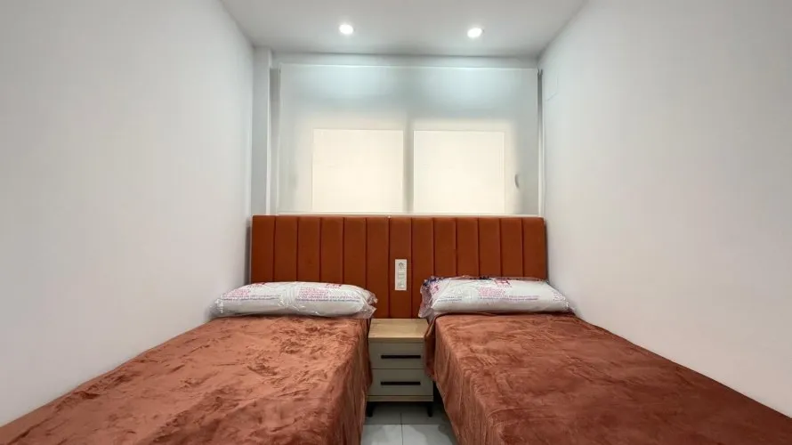 Apartamento de 2 dormitorios en Torrevieja, España No. 675 № 16