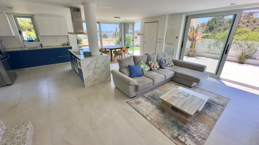Villa de 3 dormitorios en Finestrat, España No. 406 № 14