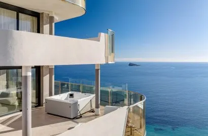 Apartamento de 3 dormitorios en Benidorm, España No. 476
