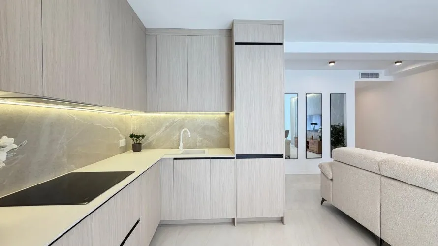 Apartamento de 4 dormitorios en Torrevieja, España No. 742 № 17