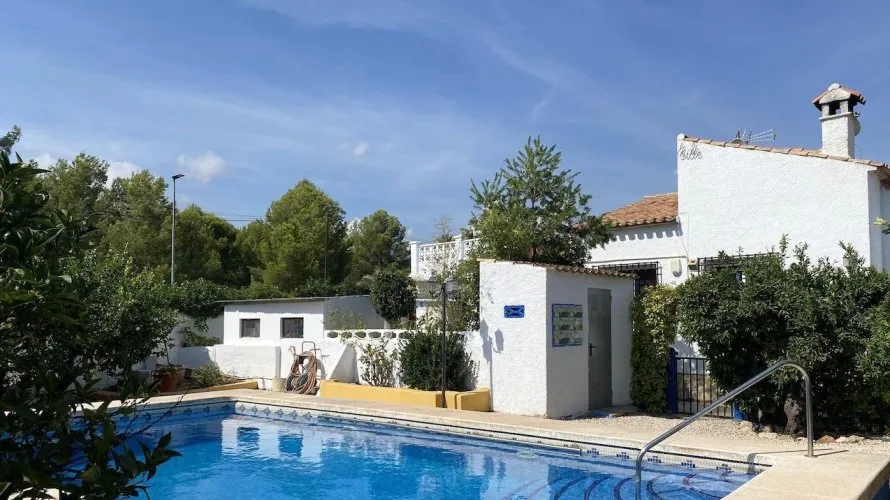 Villa de 4 dormitorios en L'Alfàs del Pi, España No. 338 № 8
