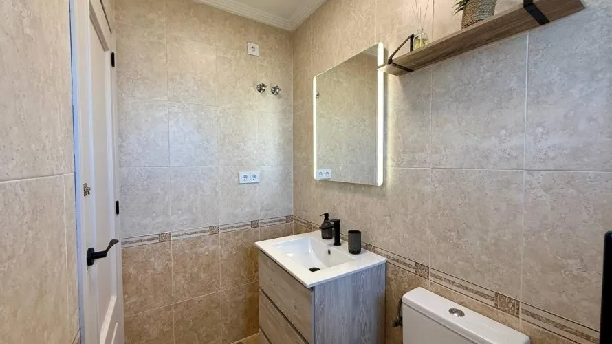 Apartamento de 3 dormitorios en Guardamar del Segura, España No. 682 № 24