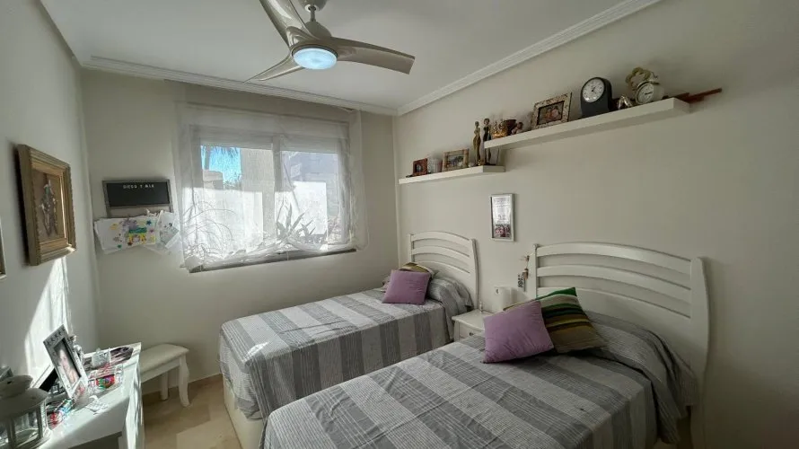 Parcela de 2 dormitorios en Albir, España No. 453 № 15