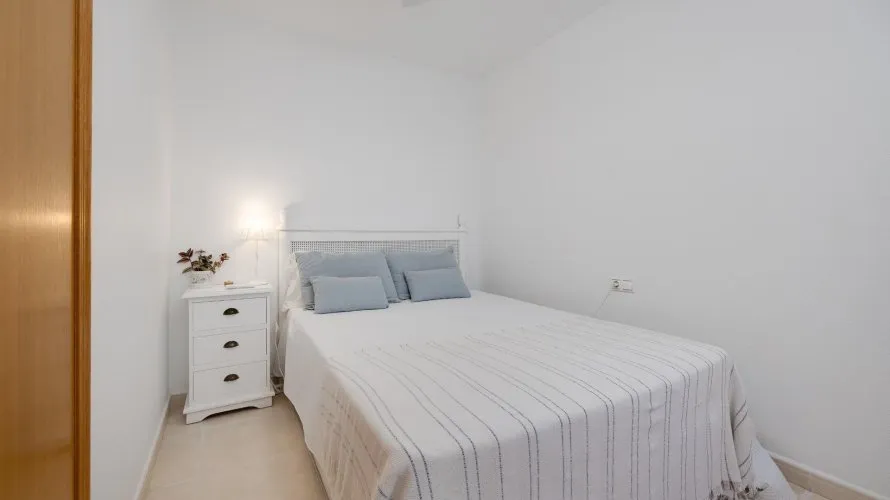 Ático de 3 dormitorios en Torrevieja, España No. 685 № 27