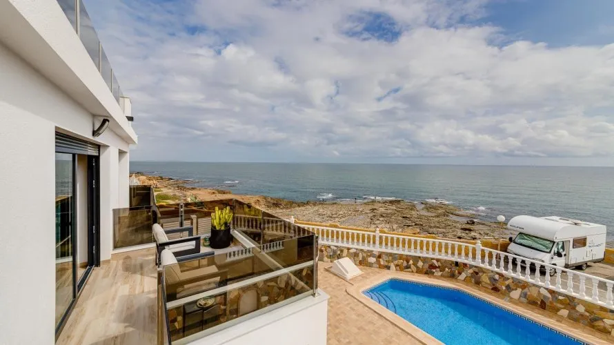 Villa de 210m² en Torrevieja, España No. 509 № 4