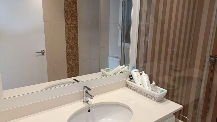 Apartamento de 2 dormitorios en Alicante, España No. 447 № 19