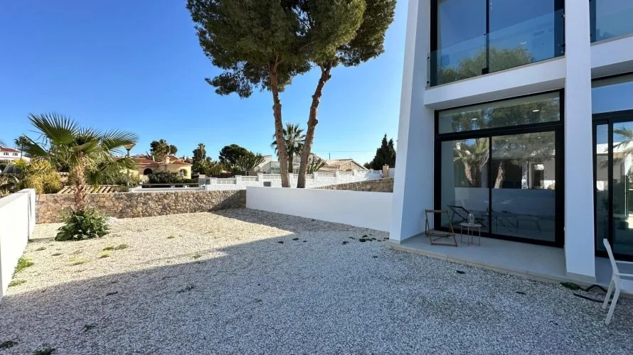 Сasa de 3 dormitorios en Calpe, España No. 361 № 9