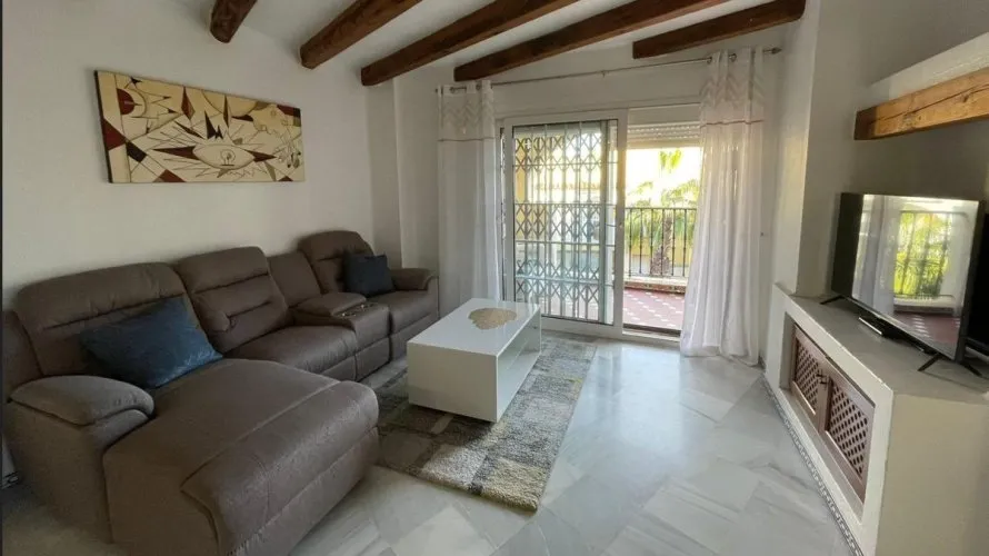 Apartamento de 2 dormitorios en Torrevieja, España No. 671