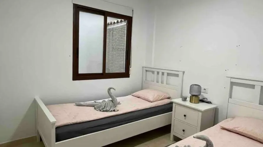 Apartamento de 2 dormitorios en Torrevieja, España No. 639 № 14