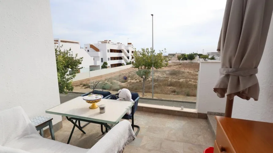 Bungalow de 2 dormitorios en Pilar de la Horadada, España No. 607 № 13