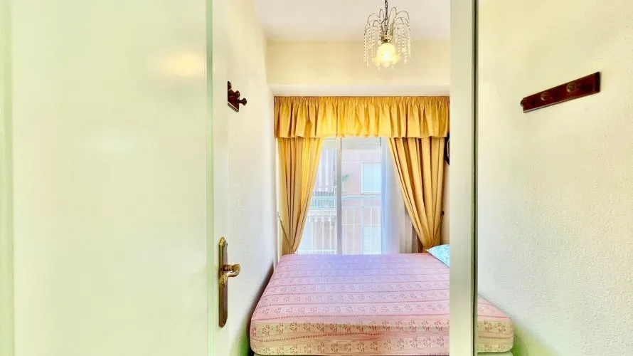 Apartamento de 1 dormitorio en Santa Pola, España No. 680 № 27