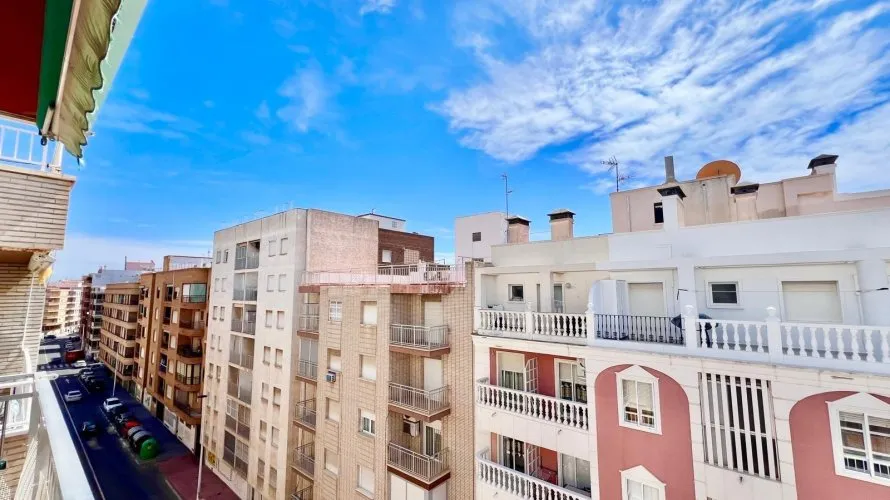 Ático de 3 dormitorios en Torrevieja, España No. 117 № 13