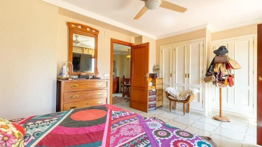 Apartamento de 4 dormitorios en Finestrat, España No. 688 № 21