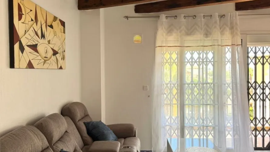 Apartamento de 2 dormitorios en Torrevieja, España No. 671 № 1