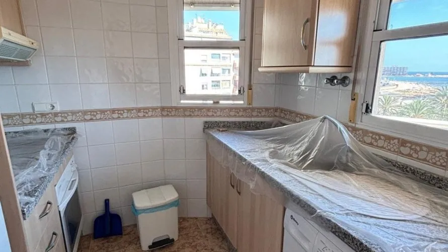 Apartamento de 1 dormitorio en Torrevieja, España No. 197 № 4