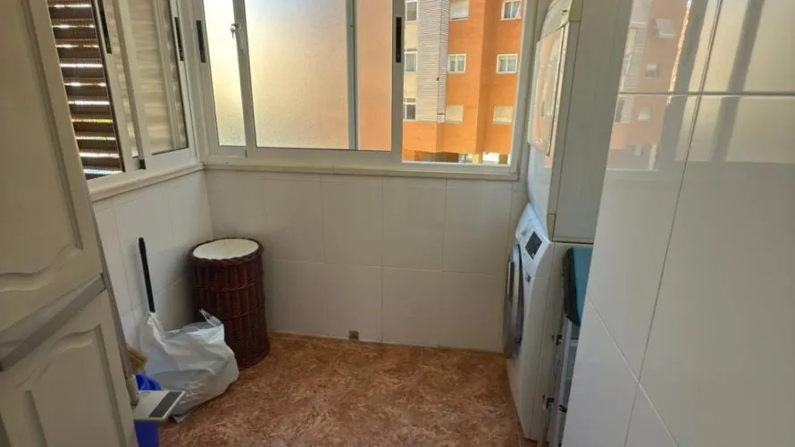 Apartamento de 3 dormitorios en Alicante, España No. 104 № 13