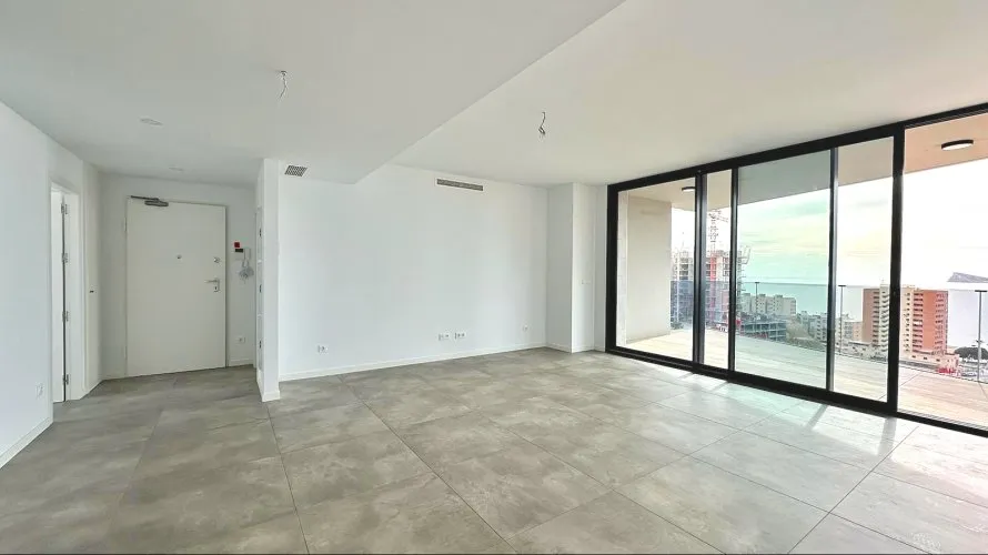 Apartamento de 2 dormitorios en Benidorm, España No. 379 № 5