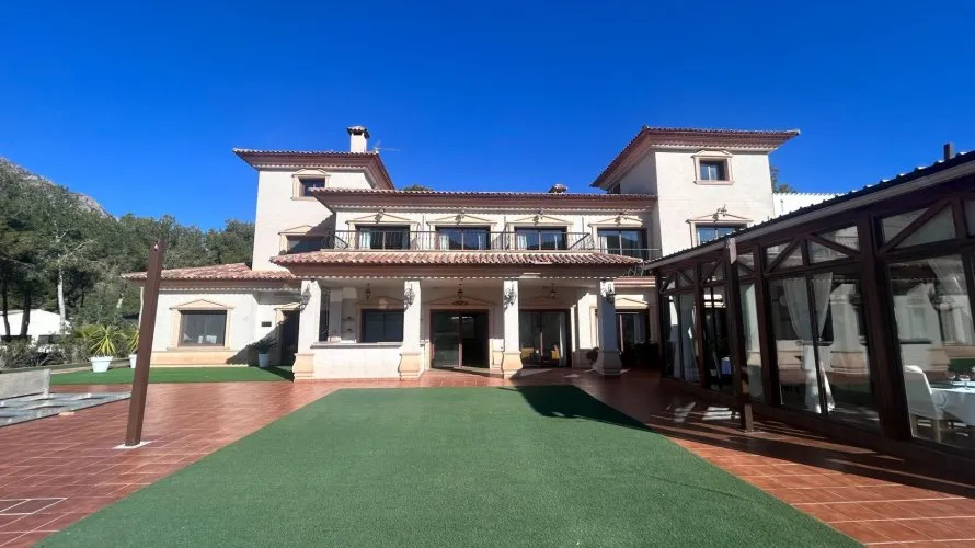 Hotel de 12 dormitorios en Finestrat, España No. 200 № 24