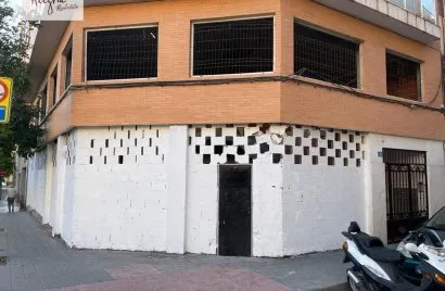 Propiedad comercial de 200m² en Alicante, España No. 367