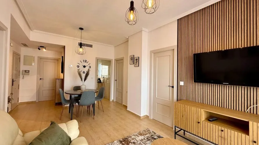 Apartamento de 3 dormitorios en Guardamar del Segura, España No. 682 № 6