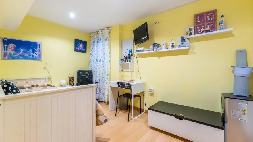 Apartamento de 3 dormitorios en Alicante, España No. 644 № 6