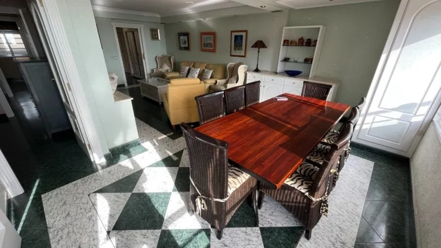 Apartamento de 2 dormitorios en Benidorm, España No. 289 № 4