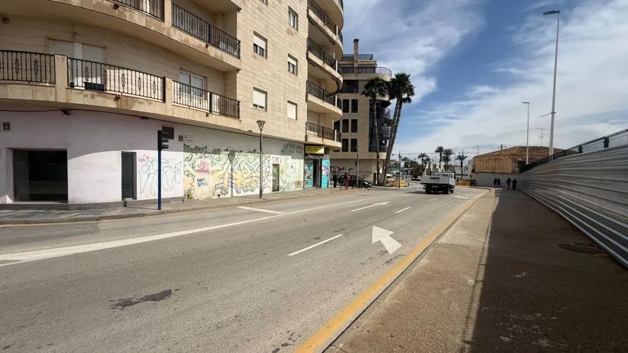 Oficina de 50m² en Torrevieja, España No. 698 № 11