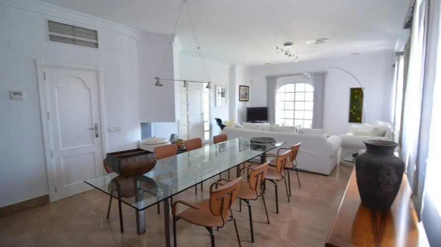 Villa de 4 dormitorios en Torrevieja, España No. 90 № 14