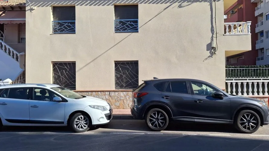 Сasa de 3 dormitorios en Torrevieja, España No. 646