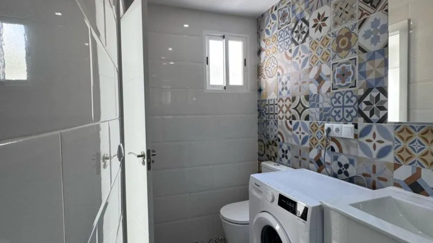 Apartamento de 3 dormitorios en Torrevieja, España No. 132 № 17