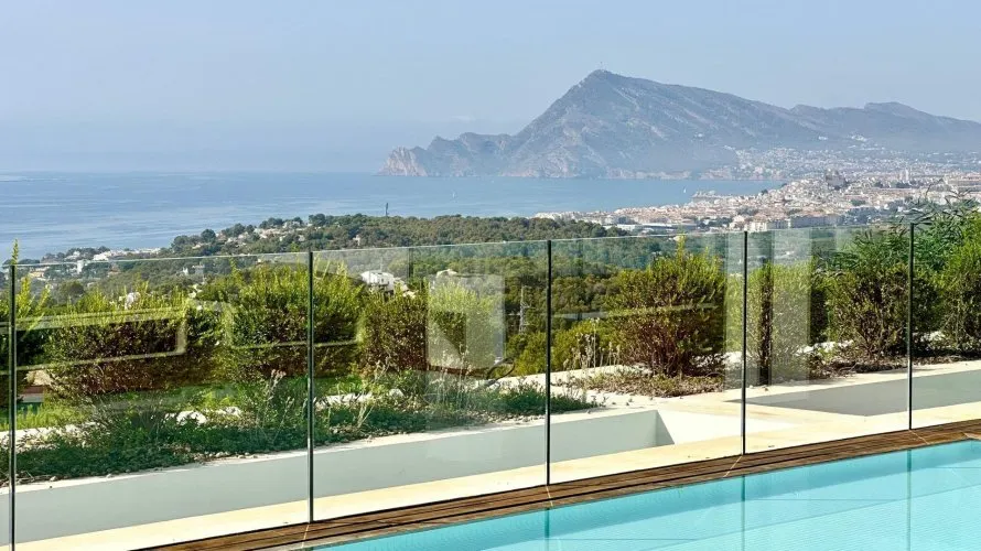 Villa de 4 dormitorios en Altea, España No. 423 № 9
