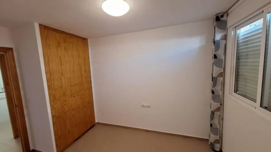 Apartamento de 2 dormitorios en Villajoyosa, España No. 677 № 11
