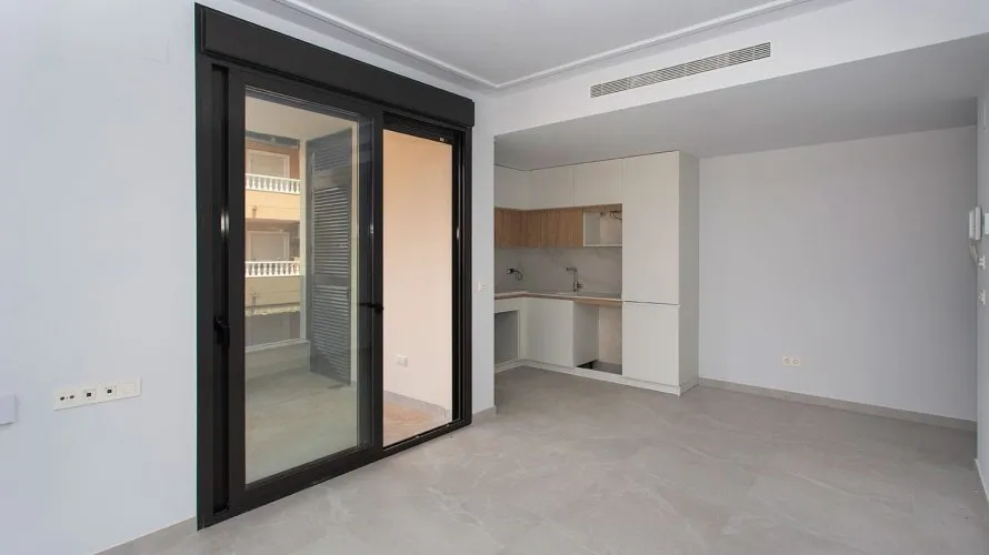 Apartamento de 88m² en Torrevieja, España No. 728 № 3
