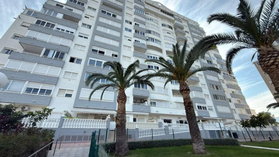 Apartamento de 2 dormitorios en Villajoyosa, España No. 757 № 17