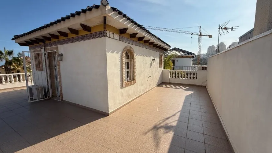 Сasa de 3 dormitorios en Torrevieja, España No. 719 № 21