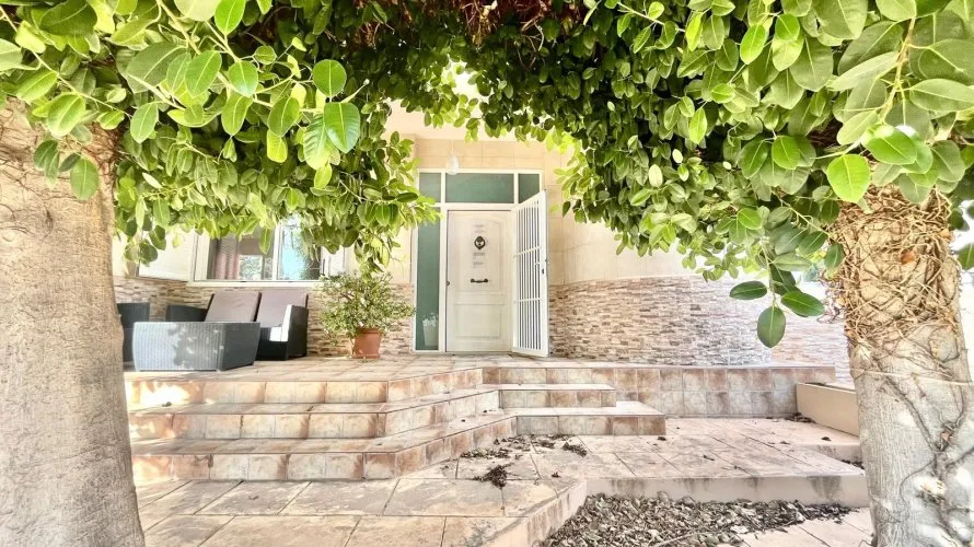 Villa de 4 dormitorios en Torrevieja, España No. 189 № 15