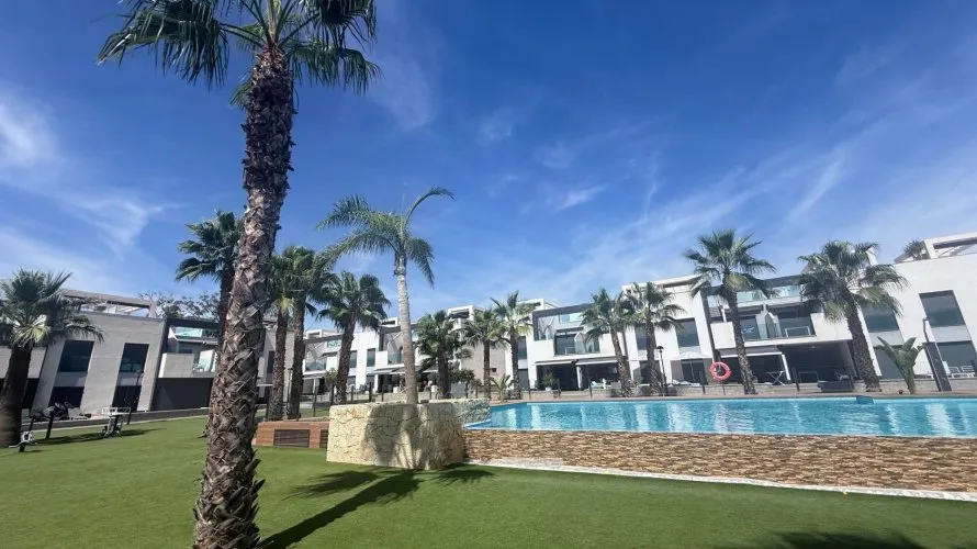 Bungalow de 160m² en Guardamar del Segura, España No. 572 № 12