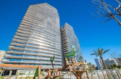 Apartamento de 2 dormitorios en Benidorm, España No. 196