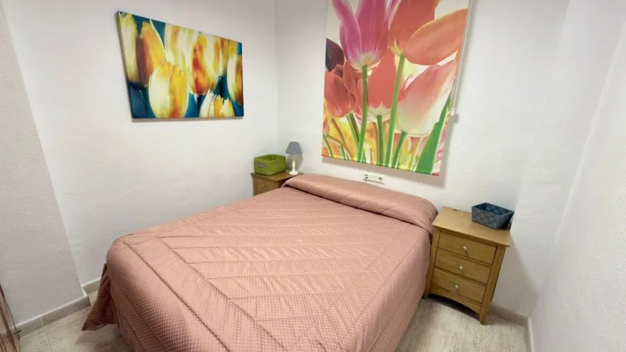 Apartamento de 2 dormitorios en Villajoyosa, España No. 757 № 2