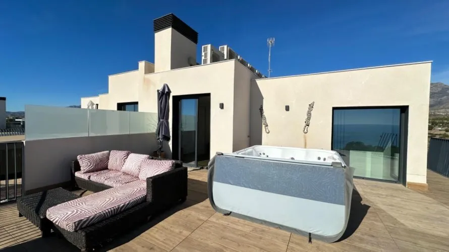 Ático de 3 dormitorios en Villajoyosa, España No. 275 № 8