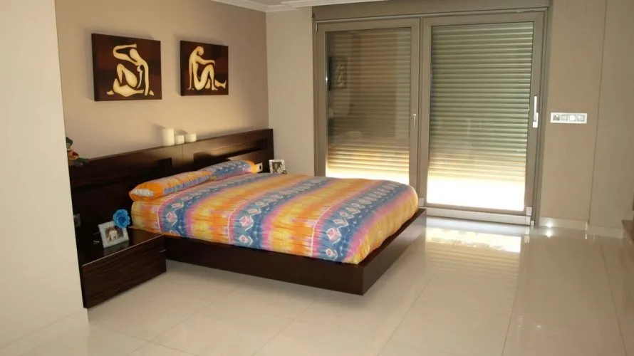 Villa de 11 dormitorios en Dénia, España No. 231 № 25