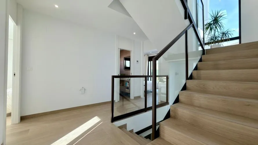 Villa de 5 dormitorios en Finestrat, España No. 704 № 14