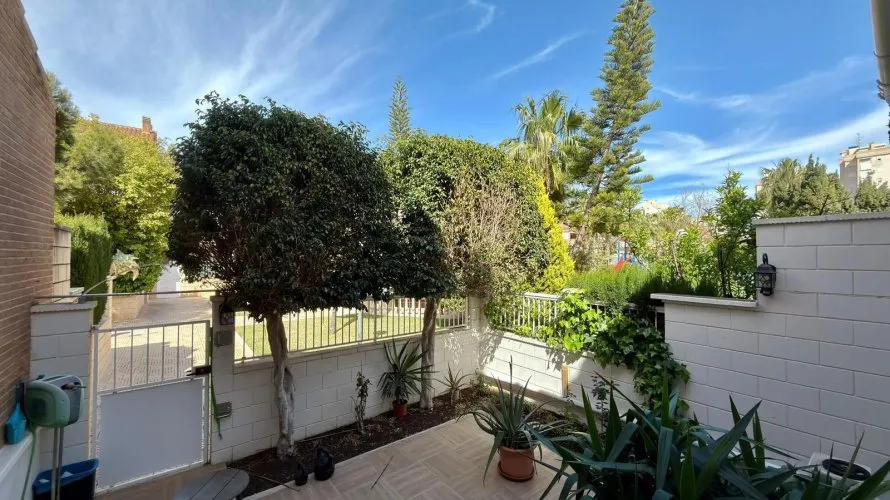 Bungalow de 6 dormitorios en Alicante, España No. 729 № 13