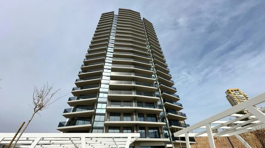 Apartamento de 2 dormitorios en Benidorm, España No. 379 № 18