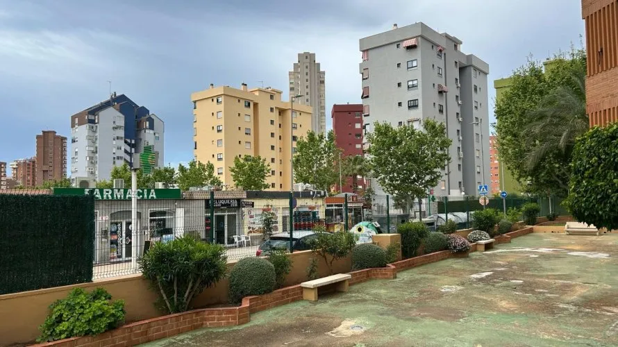Apartamento de 2 dormitorios en Benidorm, España No. 513 № 22