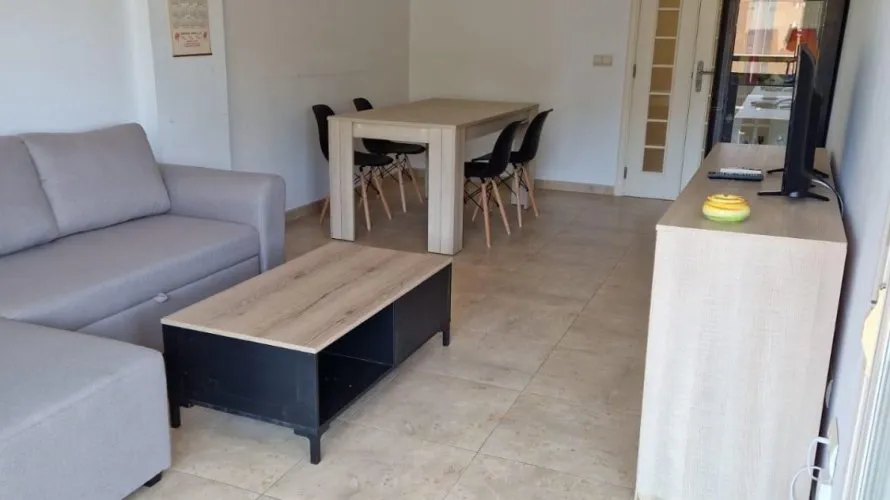 Apartamento de 2 dormitorios en Villajoyosa, España No. 421 № 4