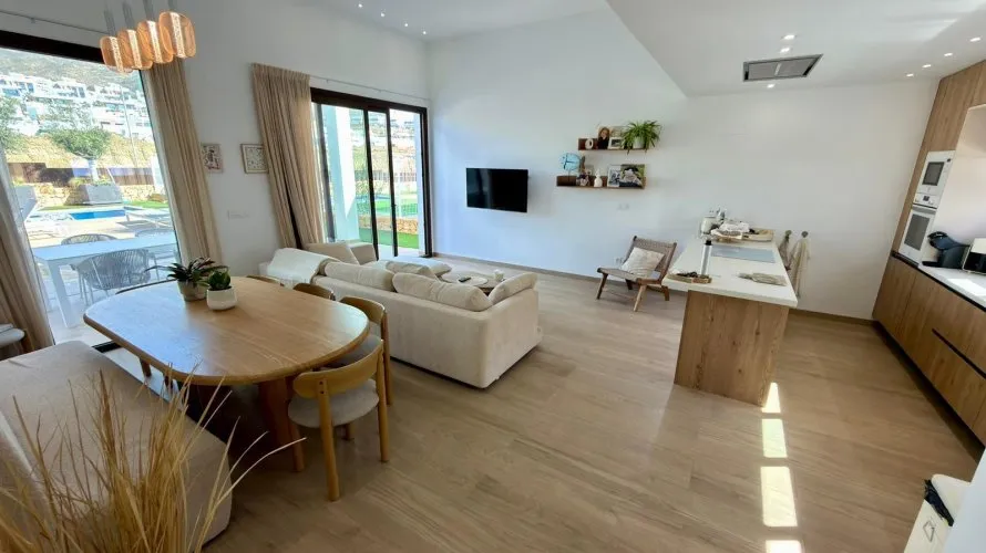 Villa de 5 dormitorios en Finestrat, España No. 704 № 3